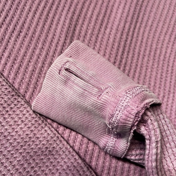 Free People roll with it thermal. Medium. LUPINE purple. NWT. Thumb holes! - Picture 3 of 4